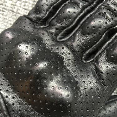 Icon Pursuit Motosiklet Eldiveni Delikli Deri Full Korumalı 5