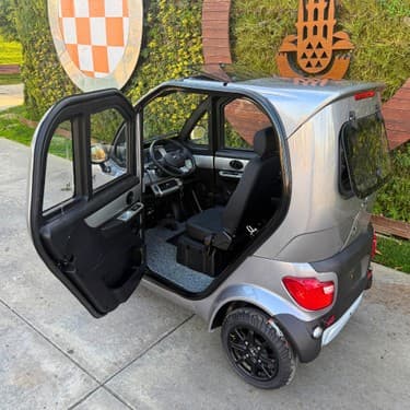 Volta Ev1 Elektrikli Araba 250 kg Taşıma Kapasitesi ve 4 Tekerlek ile Modern Şehir Yaşamına Uygun 6