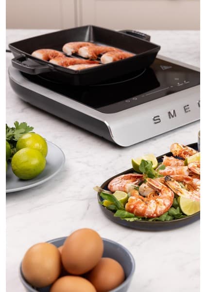 smeg Portatif Indüksiyonlu Ocak Mat Siyah PIC01BLMEU