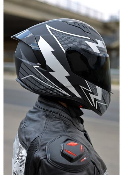 Endro Thunderbolt Mat Siyah Beyaz Tam Yüz Kask Polikarbonat Malzeme 4 Mevsim Kullanım